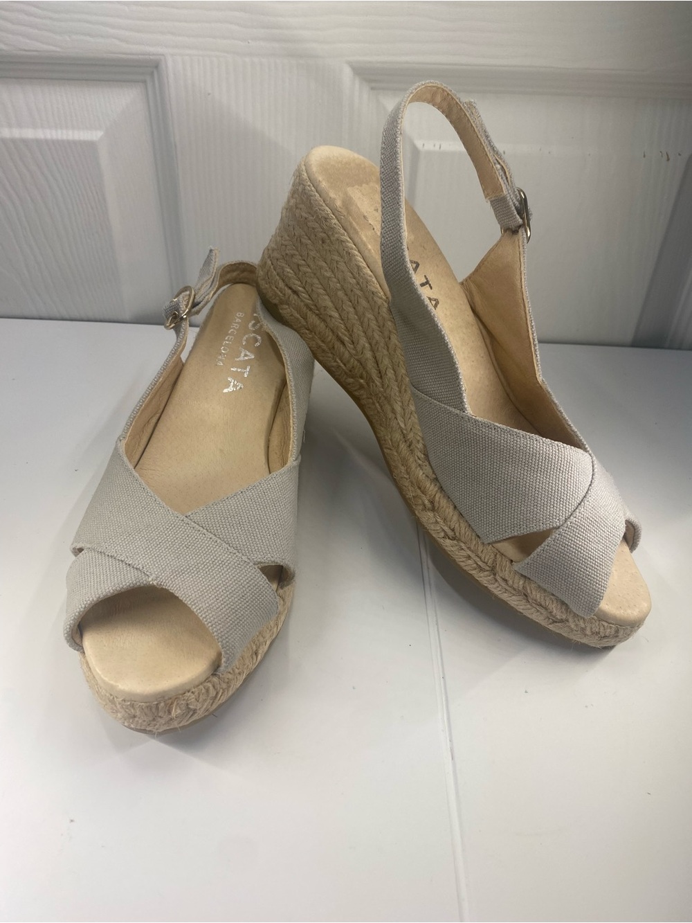 Viscata Barcelona NWOT Nordstrom Beige Gray Espadrille Wedge Slingbacks No Box